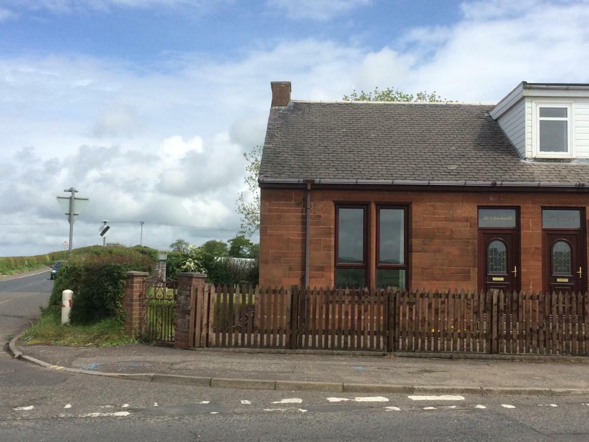 Ayrshire Cottage Kilmarnock Exterior photo